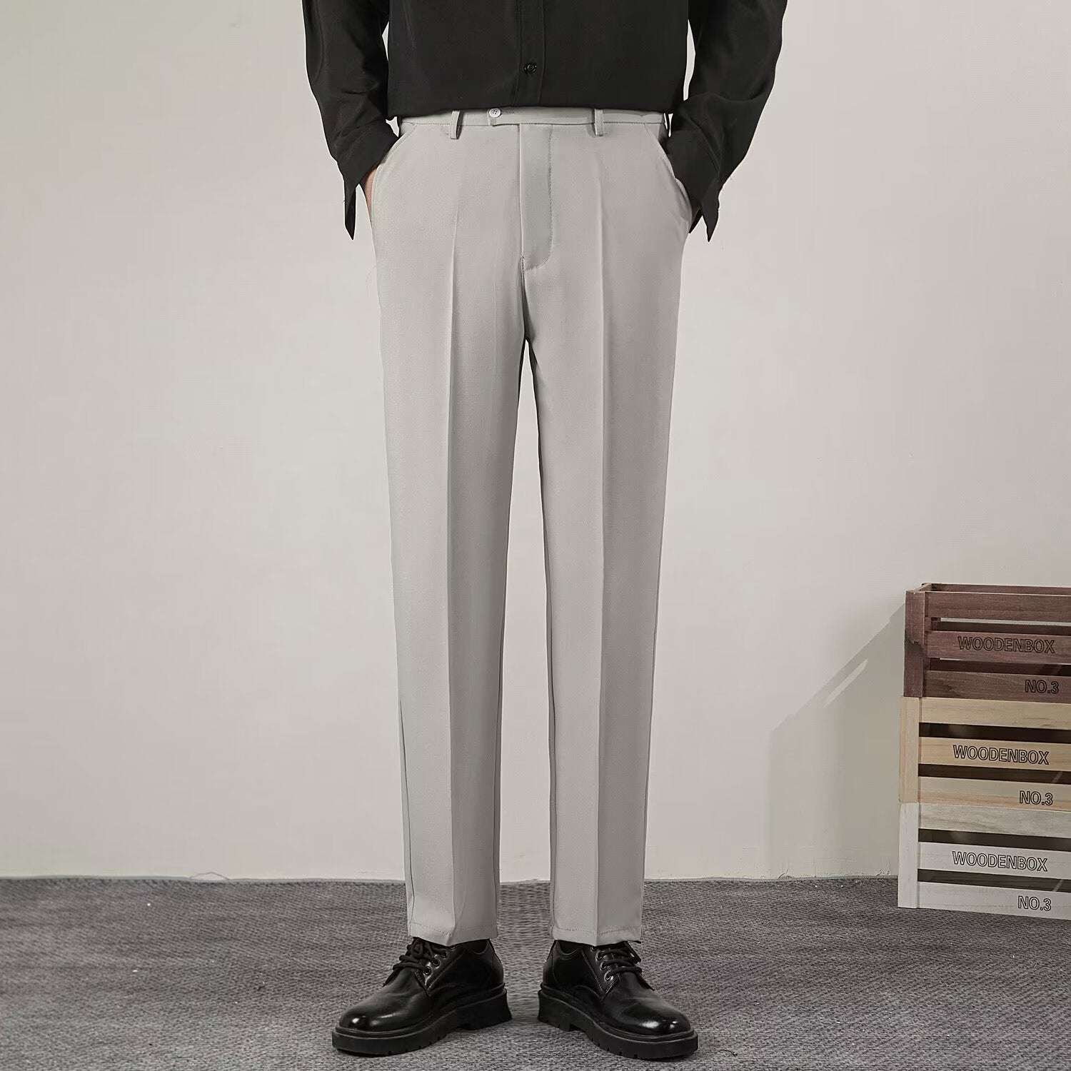 Pantaloni Classici con Chiusura Estesa